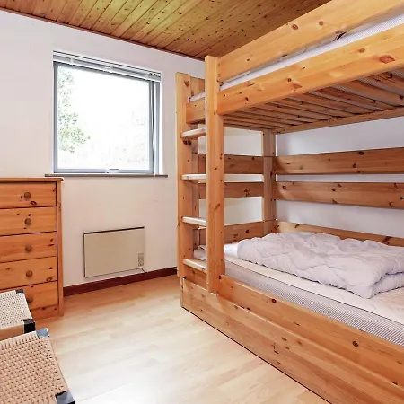 Four-bedroom Holiday In 7 Dannemare