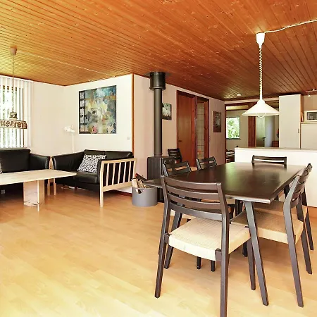 Feriehus Four-bedroom Holiday In 7 Dannemare